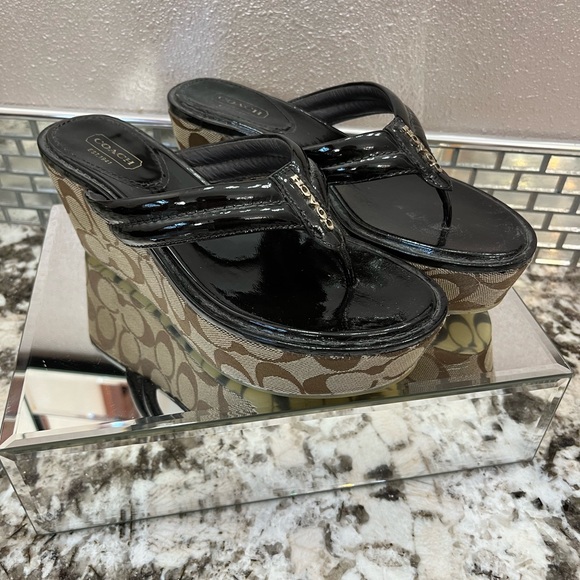 Coach Shoes - Coach Thong Sandals | 7.5